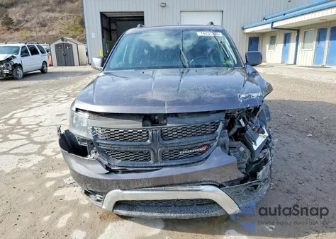 2017 Dodge Journey Crossroad z USA, uszkodzony, nr VIN 3C4PDDGG1HT529825